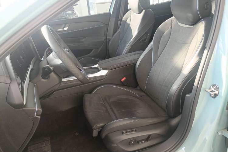 Used Volkswagen Passat 2025 Pro 380TSI Starry Dragon Luxury Edition