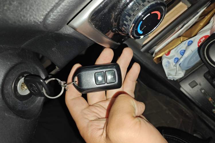 Used Toyota YARiS L Zhi Xuan 2016 Revised 1.5E CVT Charming Edition Vehicle Key