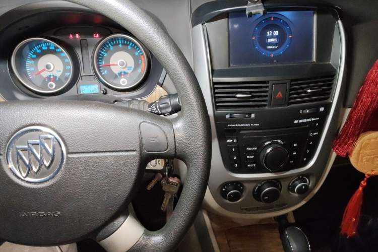 Used Buick Excelle 2015 1.5L Automatic Classic Model
