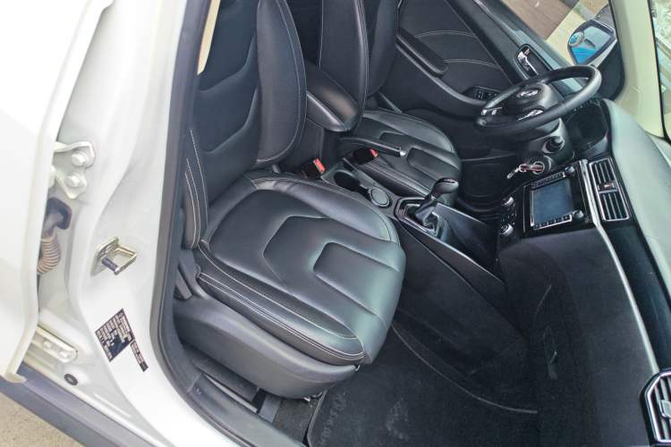 Used Dongfeng Fengon 580 2016 1.8L Manual Comfort Model Right Front Seat