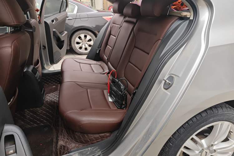 Used Volkswagen Sagitar 2012 1.4TSI Automatic Fashion Edition Left Rear Seat