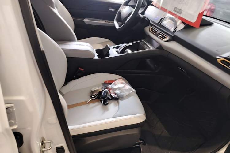Used Dongfeng Aeolus E70 2023 Revised PRO Smart Drive Version