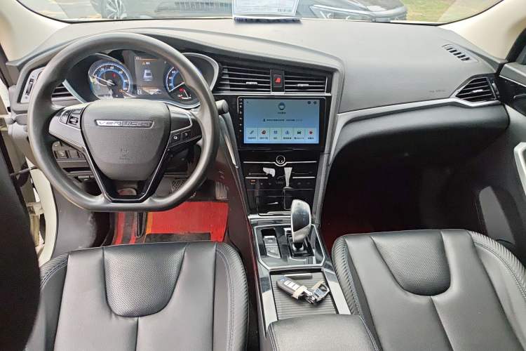 Used Venucia D60EV 2022 Standard Range Smart Drive Version Center Console