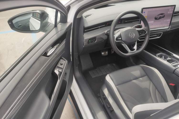 Used Volkswagen ID.7 VIZZION 2024 PRO Model Driver Seat