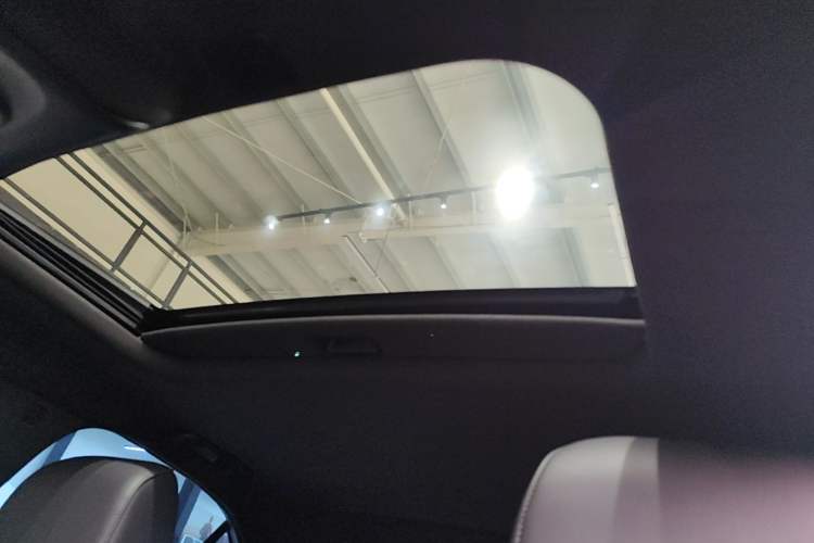 Used Cadillac CT4 2023 25T Luxury Model Headliner