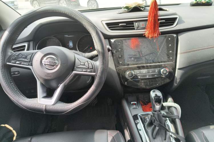 Used Nissan Qashqai 2021 2.0L CVT Luxury Edition Center Console