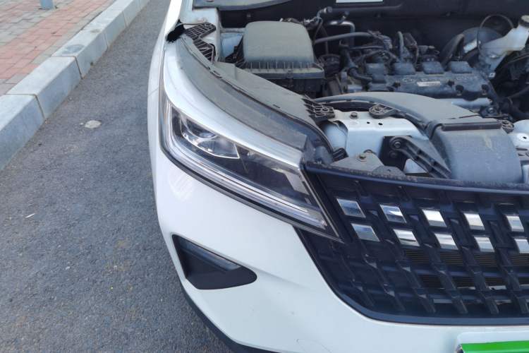 Used Wuling Alvez 2022 1.5L Manual Free-Style Model Right Front Headlight