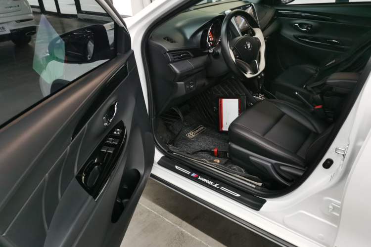 Used Toyota YARiS L Zhi Xuan 2022 X-Trail 1.5L CVT Luxury PLUS Edition
