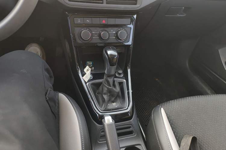 Used Volkswagen Tacqua 2023 200TSI DSG Joy-Connect Edition