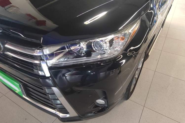 Used Toyota Highlander 2018 2.0T Four-Wheel Drive Prestige Version 7 Seats China V Emission Standard Left Front Headlight