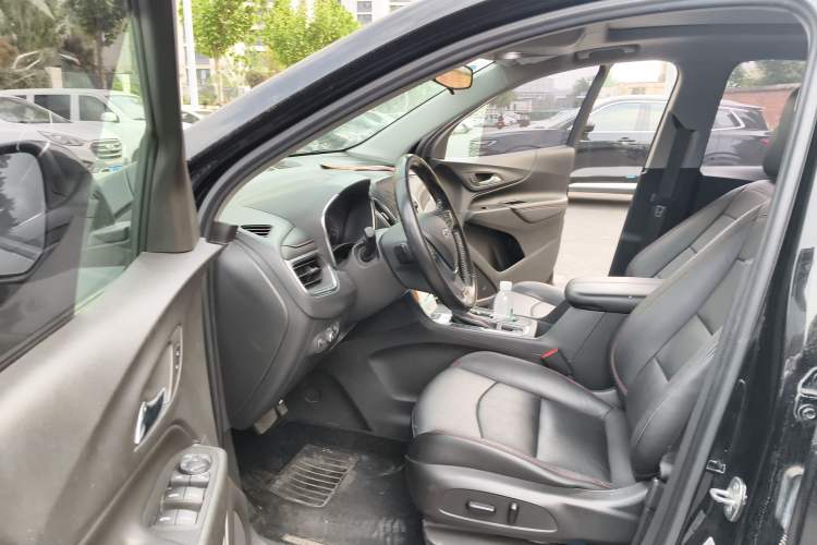 Used Chevrolet Equinox 2019 Redline 550T Automatic All-Wheel-Drive RS Model China V Standard