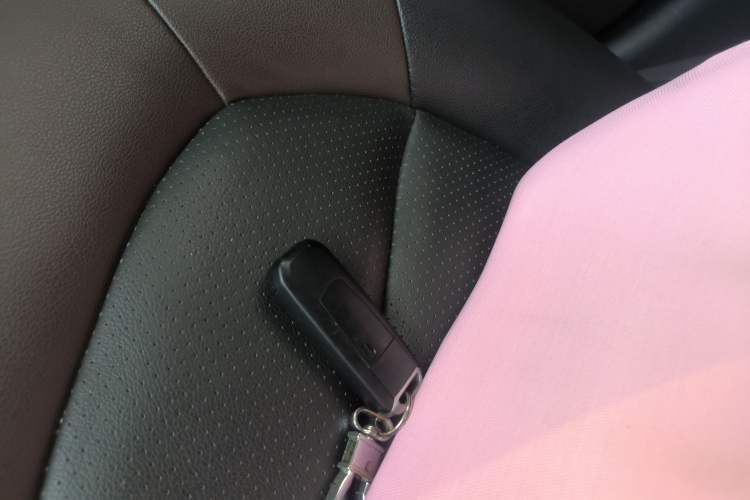 Used GAC Trumpchi GS4 2017 235T Automatic Two-Wheel Drive Luxury Smart Connectivity Version Vehicle Key