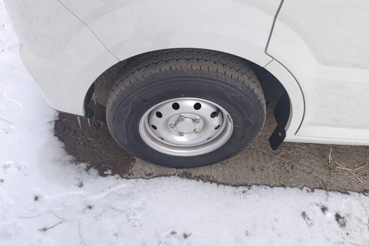 Used Dongfeng Yufeng EM27 2024 EM27L BYD CATL 41.86 kWh Exterior 7