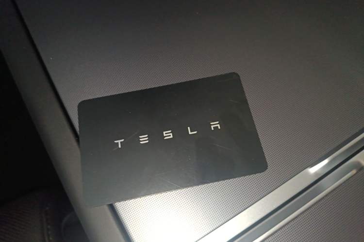 Used Tesla Model Y L 2025 Model Long-Range All-Wheel-Drive Version Interior 1