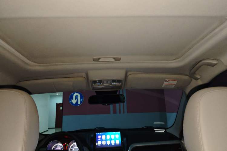 Used Bestune X80 2013 2.0L automatic luxury version Headliner