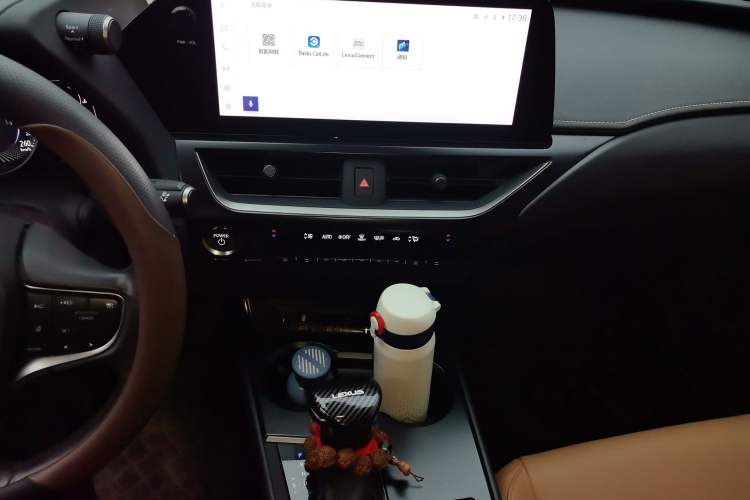 Used Lexus UX 2022 260h Explore-Edition