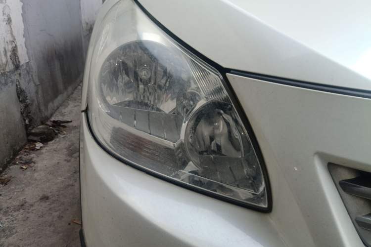 Used Toyota Verso 2015 180E CVT Crossover Edition Right Front Headlight