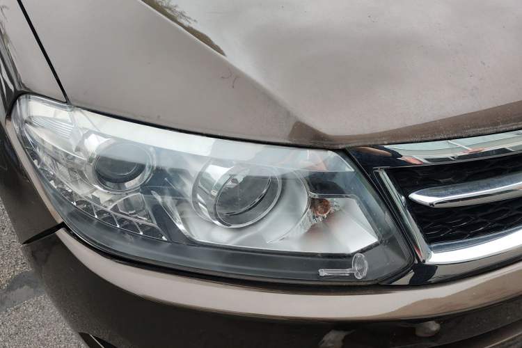 Used Chery Tiggo 5 2014 2.0L Manual - Family Deluxe Edition Right Front Headlight
