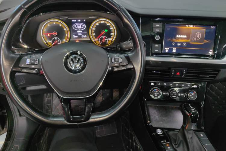 Used Volkswagen Passat 2019 330TSI Elite Edition China VI
