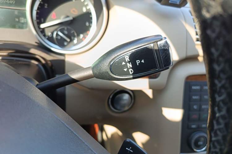 Used Mercedes-Benz R-Class 2010 R 350 L 4MATIC