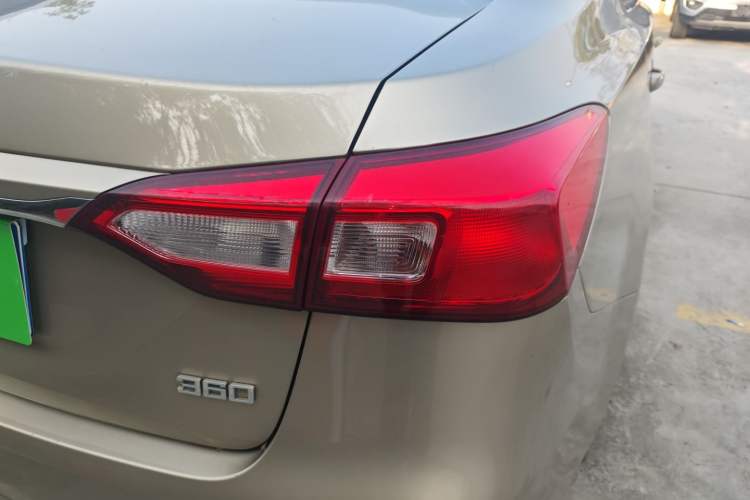 Used Roewe 360 2015 1.5L Manual Luxury Edition