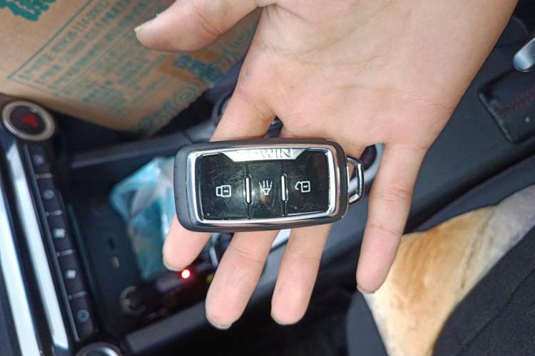 Used Cowin V3 2016 1.5L Manual SmartConnect II Navigation Version