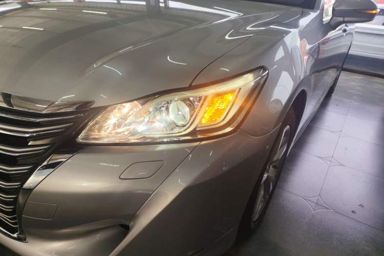 Used Toyota Crown 2015 2.0T Fashion Edition
