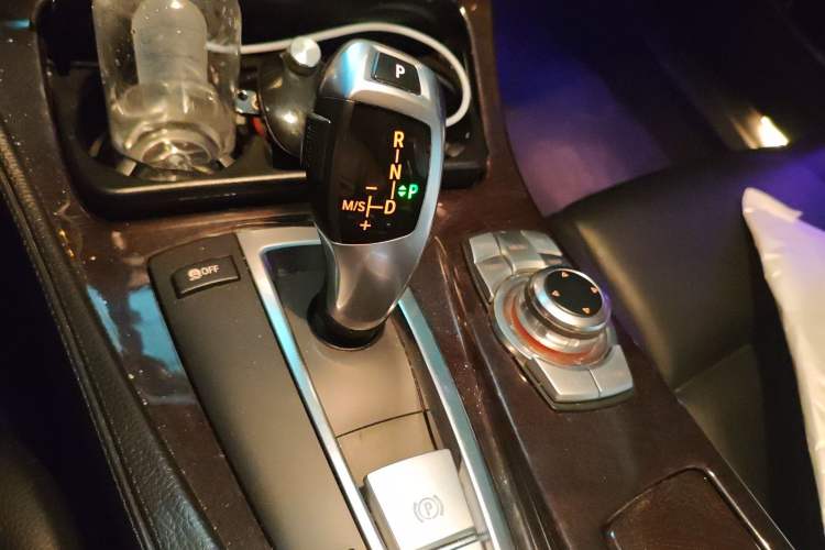 Used BMW 5 Series 2011 523Li Luxury Model Gear Lever