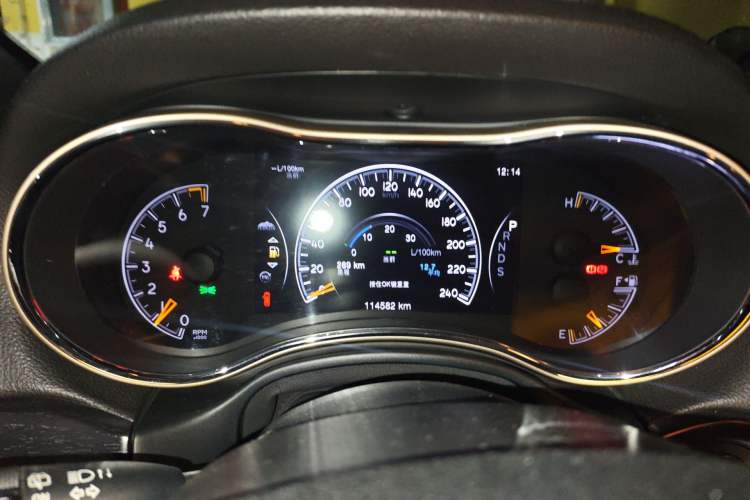 Used Jeep Grand Cherokee 2014 3.0L Comfort Navigation Edition Instrument Cluster