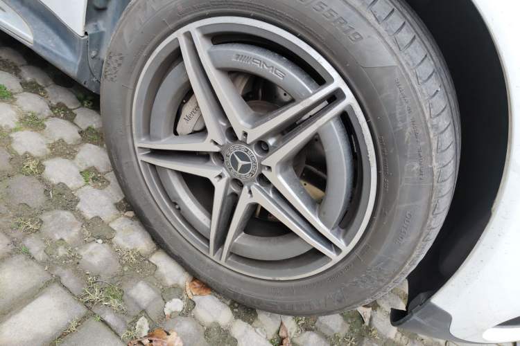 Used Mercedes-Benz EQC 2021 EQC 400 4MATIC Right Front Wheel Hub