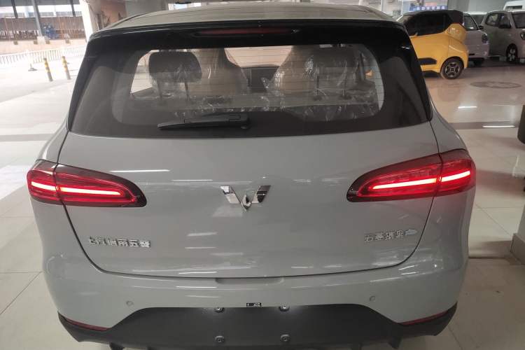 Used Wuling Bingo PLUS 2024 330 km Range Five-Seater Version