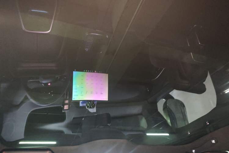 Used Xiaomi Auto SU7 2024 Four-Wheel Drive Ultra-Long Range Advanced Intelligent Driving Max Edition Headliner