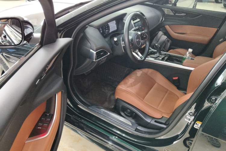 Used Jaguar XEL 2024 2.0T 250 PS R-DYNAMIC S Ebony Black Sport Edition
