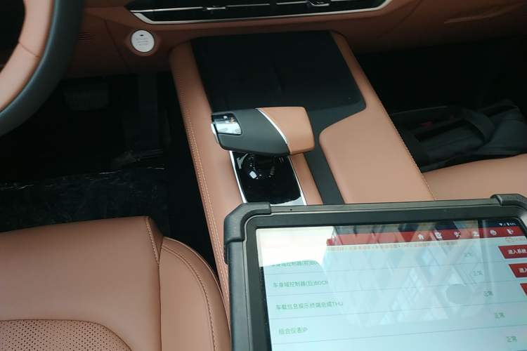 Used Changan UNI-Z New Energy 2025 Model, Smart New Blue Whale 125km Battleship+ Version
