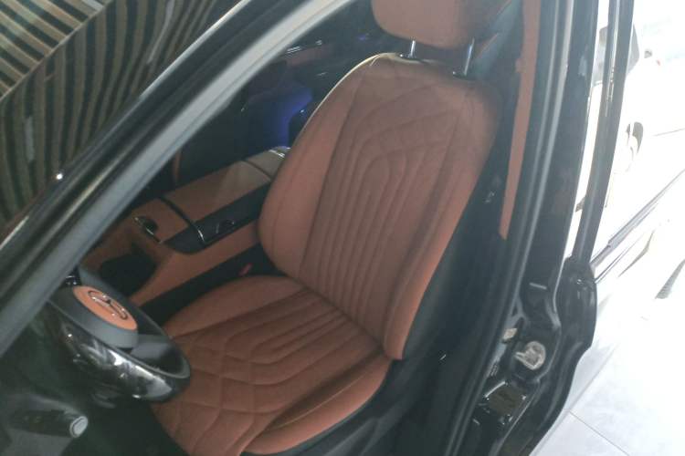 Used Mercedes-Benz Vito 2024 2.0T Elite Version 7 Seats