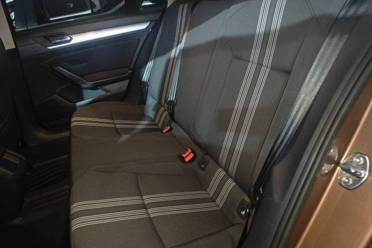 Used Volkswagen Lamando 2015 230TSI DSG Fashion Edition Left Rear Seat