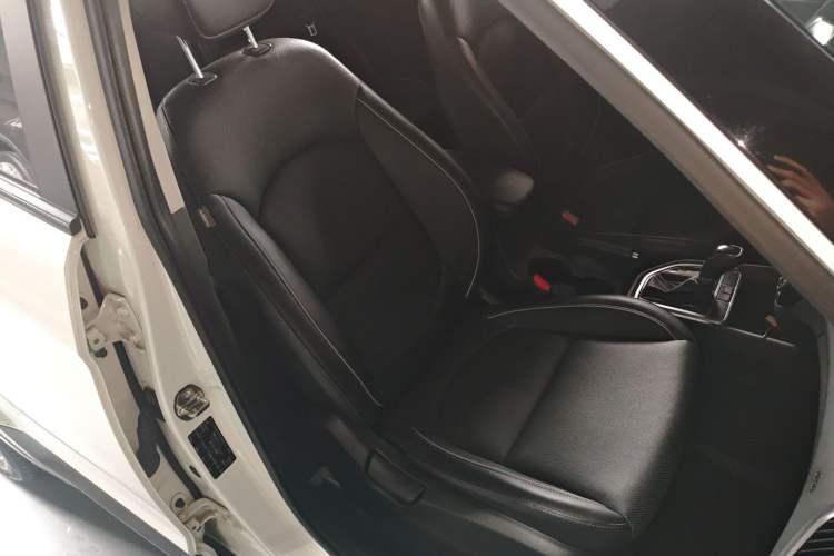 Used Hyundai ix25 2015 1.6L Automatic Two-Wheel Drive Smart GLS Trim
