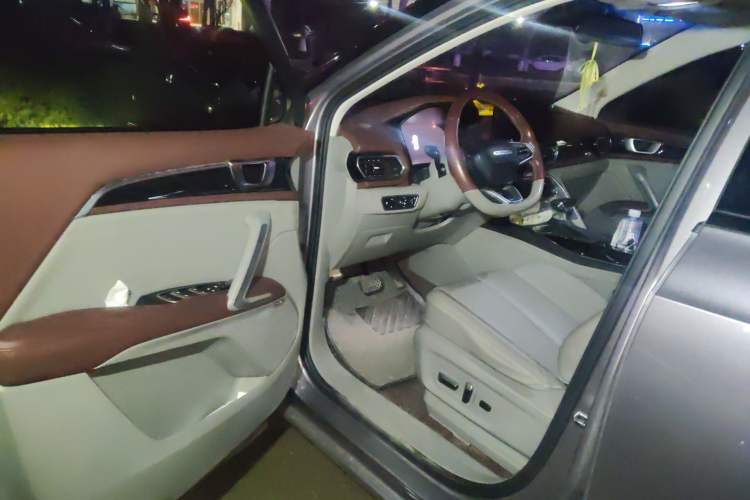 Used Baojun RS-5 2019 1.5T CVT Intelligent Driving Flagship Version China VI Emission Standard