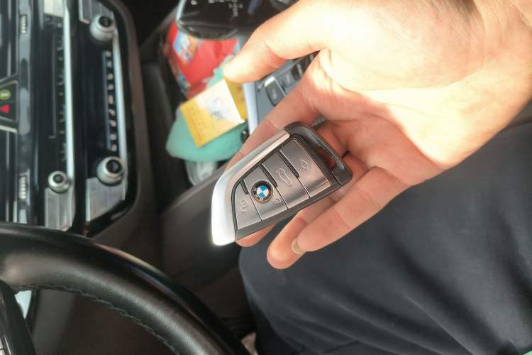 Used BMW 5 Series New Energy 2018 530Le Luxury Package Vehicle Key