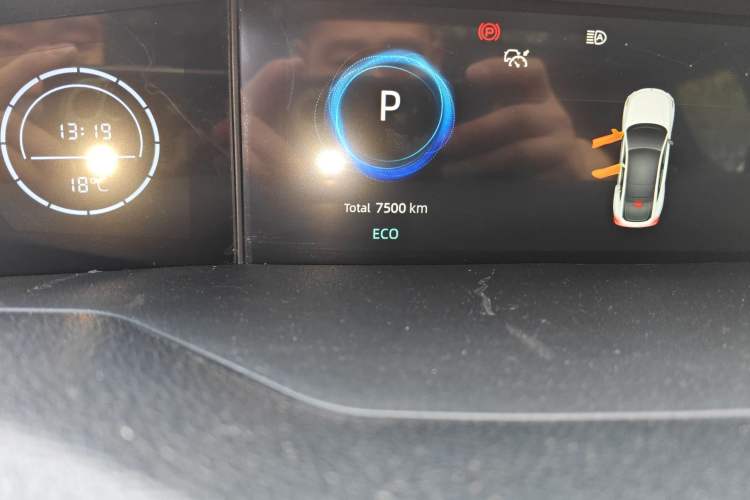 Used Changan UNI-V 2023 1.5T Prestige Model