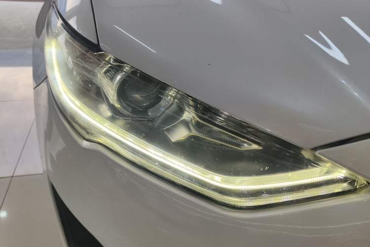 Used Ford Mondeo 2018 EcoBoost 180 Smart Control Fashion Model China V Standard Right Front Headlight