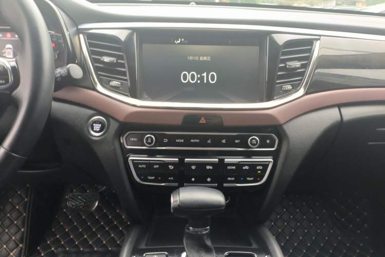 Used GAC Trumpchi GS8 2017 320T Two-Wheel Drive Luxury Edition (7 Seats)