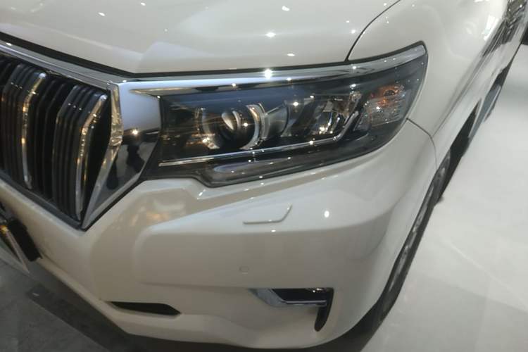 Used Toyota Prado 2018 3.5L Automatic VX NAVI with Rear-Mounted Spare Tire
