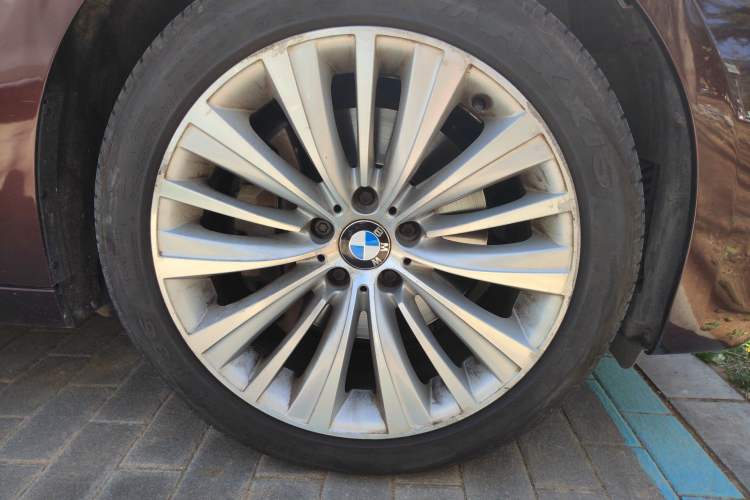Used BMW 5 Series GT 2015 528i Luxury Edition Right Front Wheel Hub