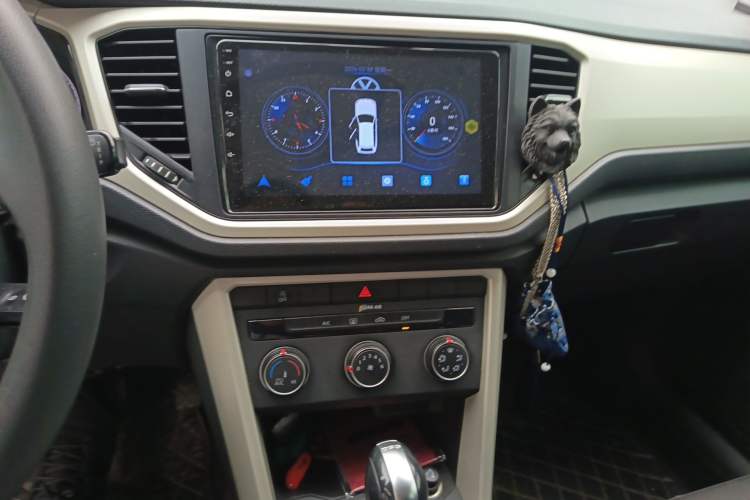 Used Volkswagen T-ROC 2018 230TSI DSG Two-Wheel Drive Fashion Edition China V Standard