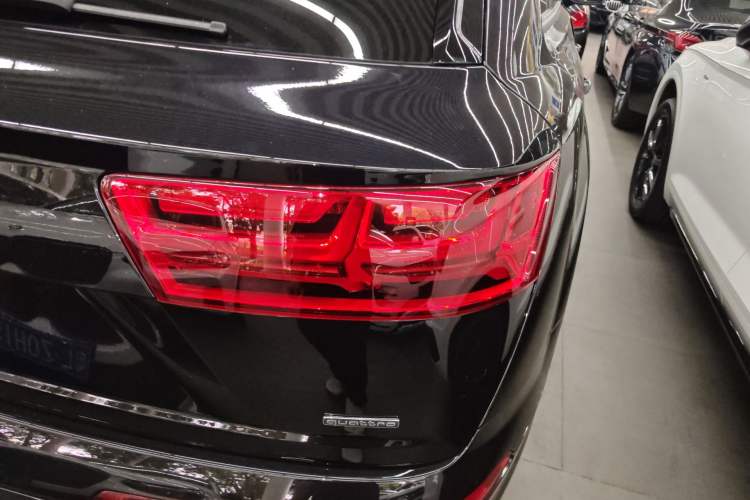 Used Audi Q7 2016 3.0 TFSI parallel import Right Rear Taillight
