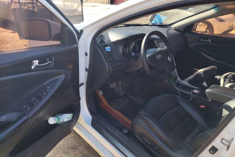 Used Hyundai Sonata 2013 2.4L Automatic Leading Edition China IV Standard