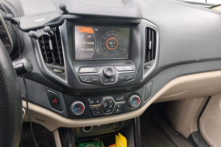 Used Chery Tiggo 5 2014 2.0L Manual - Family Deluxe Edition Audio And AC Panel