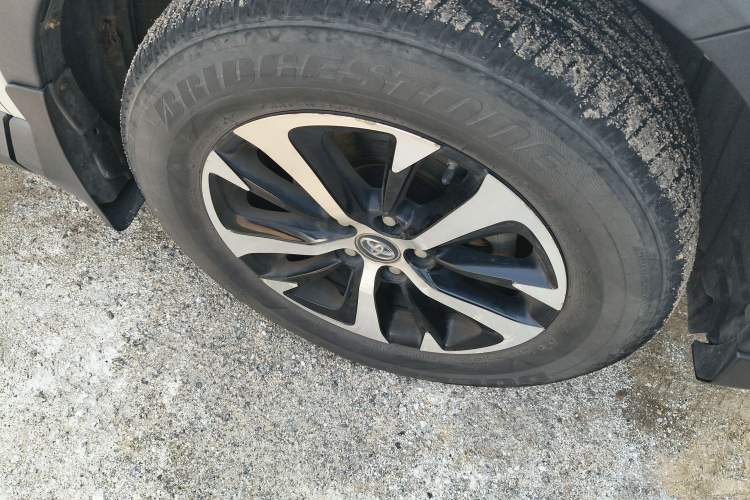 Used Toyota RAV4 2016 2.0L CVT Two-Wheel Drive Fashion Edition China V Standard