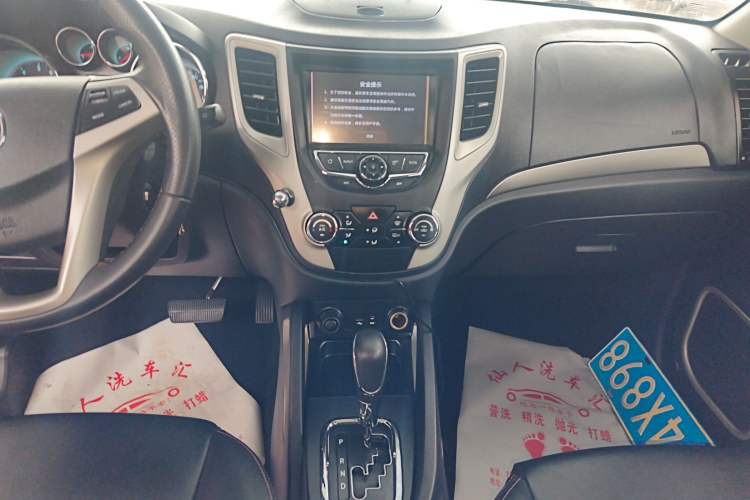 Used Changan CS35 2014 1.6L Automatic Luxury Navigation Model China IV Standard